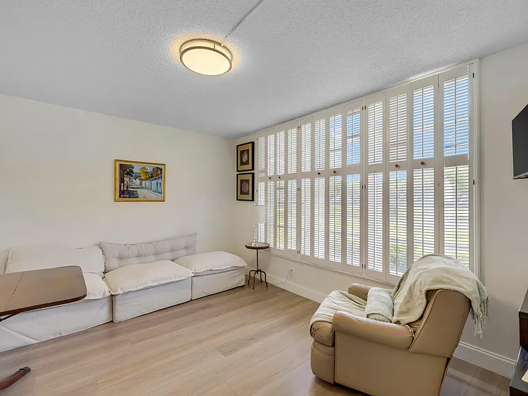 3621 Oaks Clubhouse Dr #104 — Photo 17
