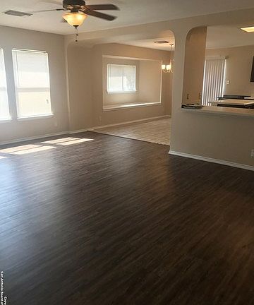 2nd image of 1120 Stone Blf