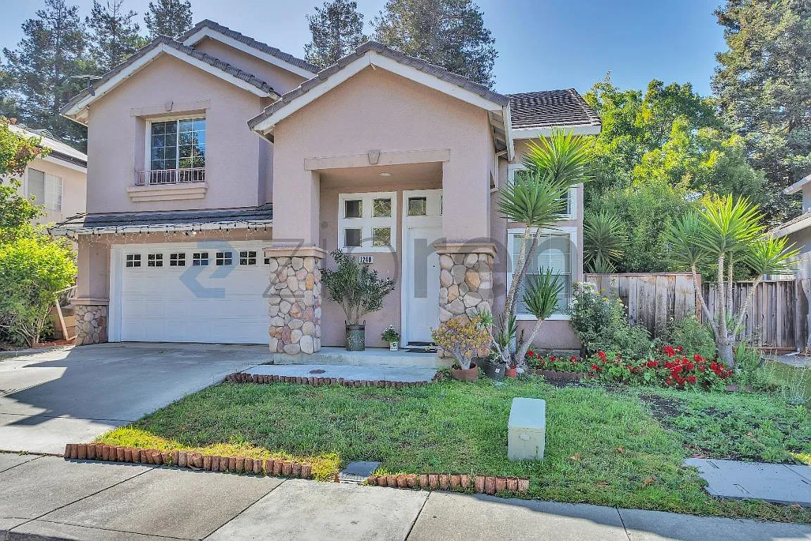 3 bed, 2.5 bath, 1808 sqft, $4,725 — Photo 2