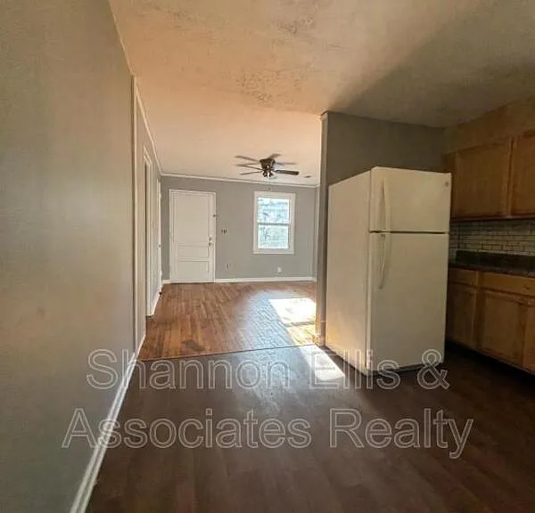 1780 Cahoon St SW — Photo 5