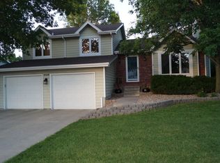 6110 Briar Rosa Dr, Lincoln, NE 68516