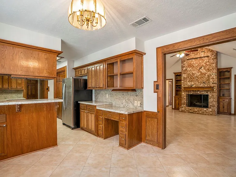 38 Devonshire Dr — Photo 23