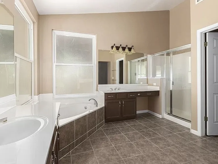 658 N Poplar Ct — Photo 14