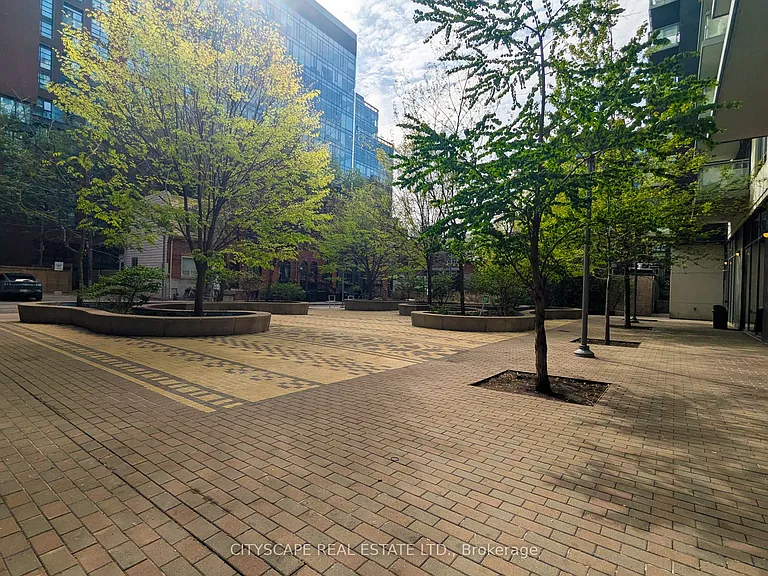 525 Adelaide St W #231 — Photo 23