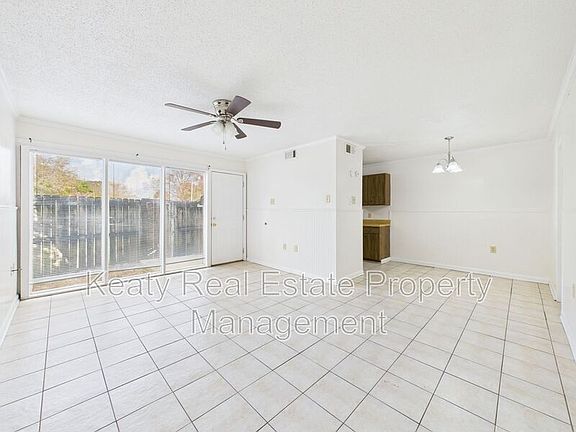 4th image of 407 Fox Run Ave APT 2