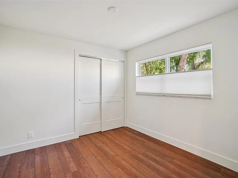 3123 W La Salle St — Photo 32