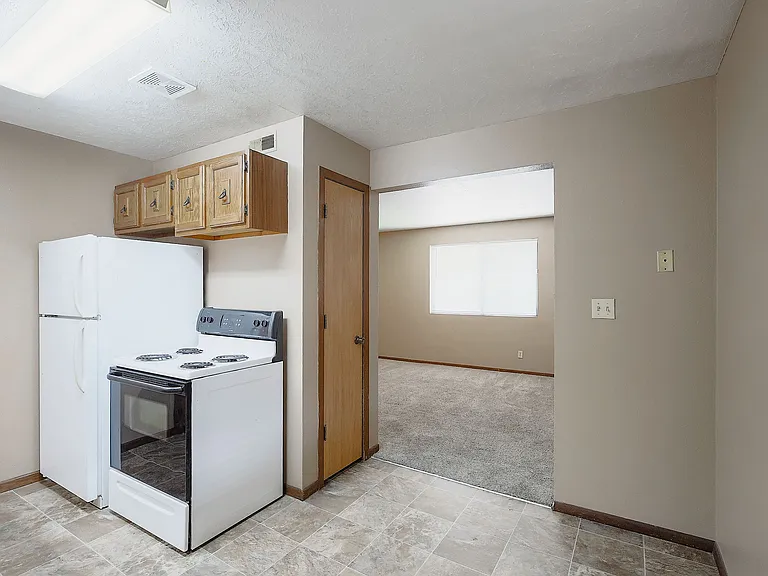 4225 N 60th St #5 — Photo 1