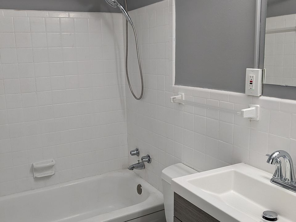 1st image of 3524 Harvey Ave APT 304