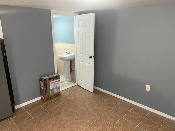 1432 Glassboro Ave, Jamaica, NY