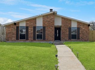 1905 Montana Trl, Grand Prairie, TX