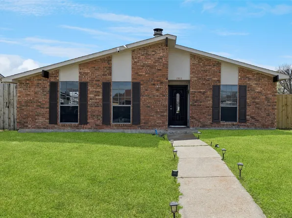 1905 Montana Trl, Grand Prairie, TX 75052