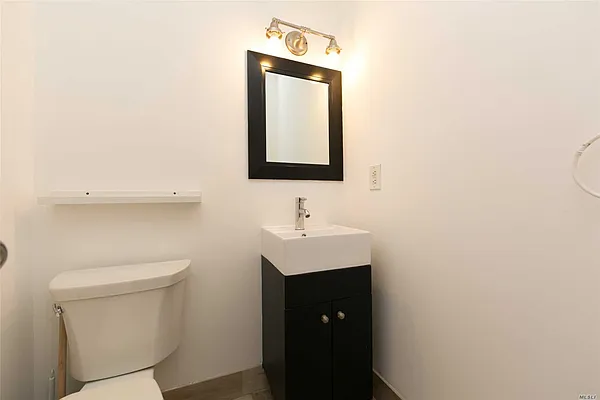 Rented by Century 21 American Homes | media 5