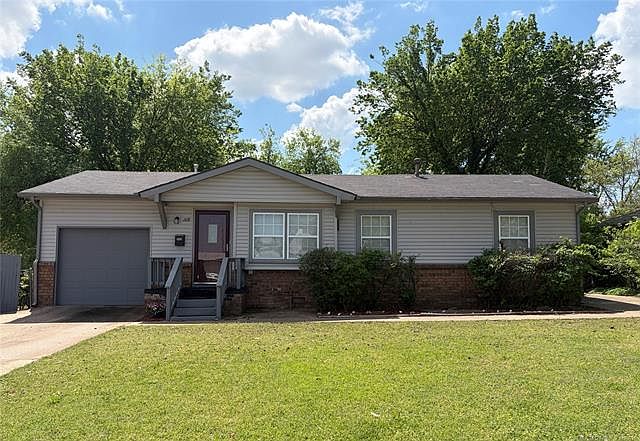 1st image of 228 E Oklahoma Pl