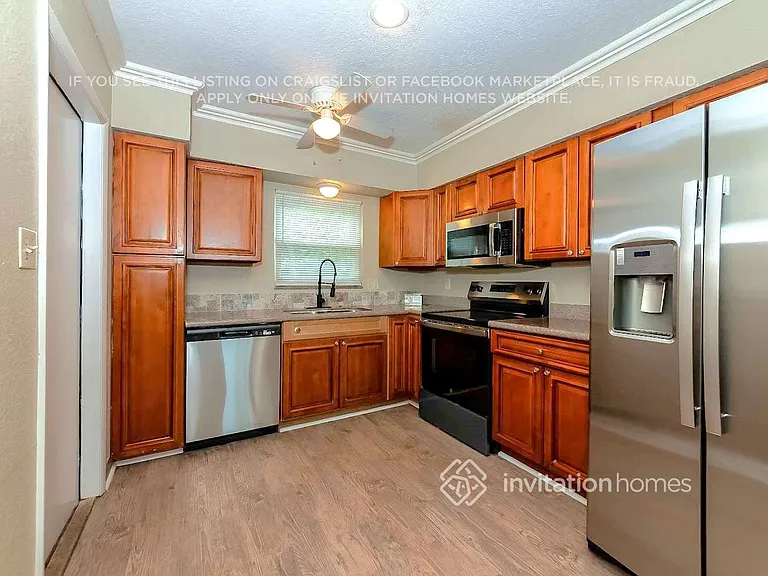 131 Adair Ave — Photo 8