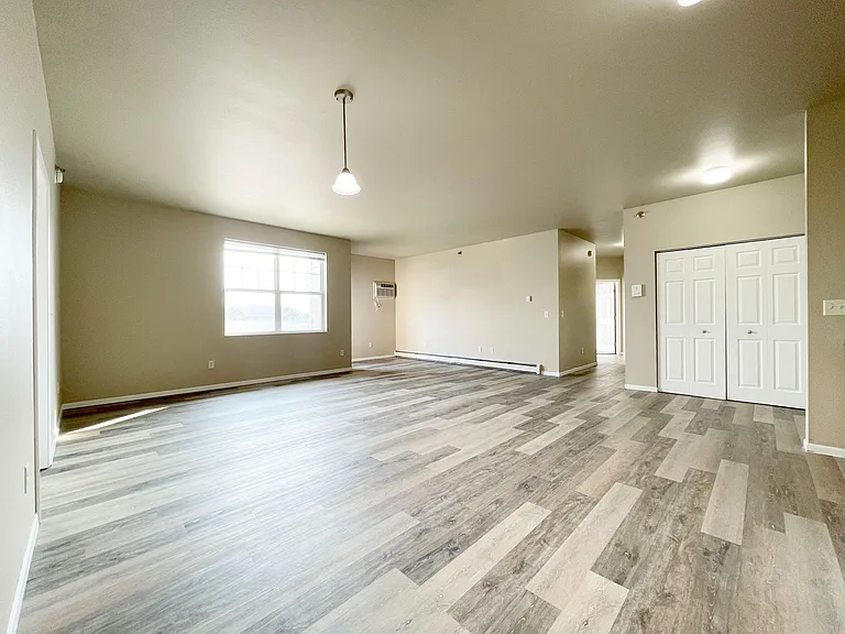 Willow Brooke Lodge Apartments — Photo 23