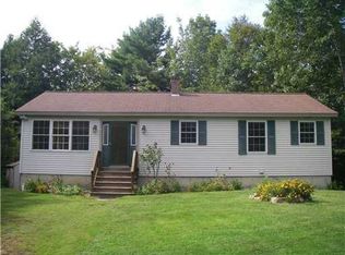 2 Sunward Ln, Topsham, ME 04086