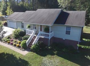 189 Sherwood Forest Rd, Livingston, TN 38570
