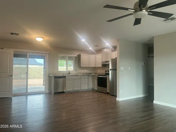 2304 E BUFFALO Street, Chandler, AZ 85225