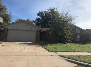 608 Sky Cir, Altus, OK 73521