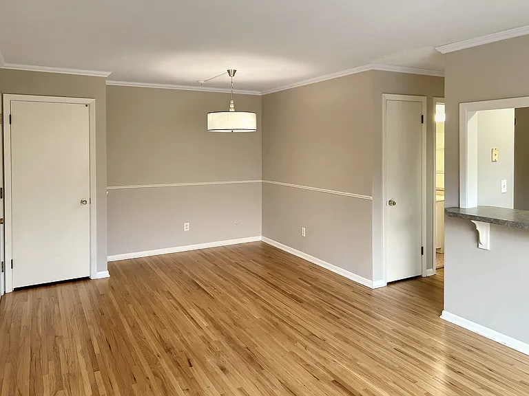 Highland Terrace — Photo 24