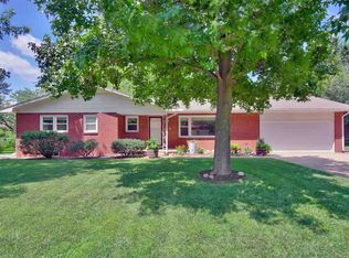831 S Trotter Ave, Maize, KS 67101