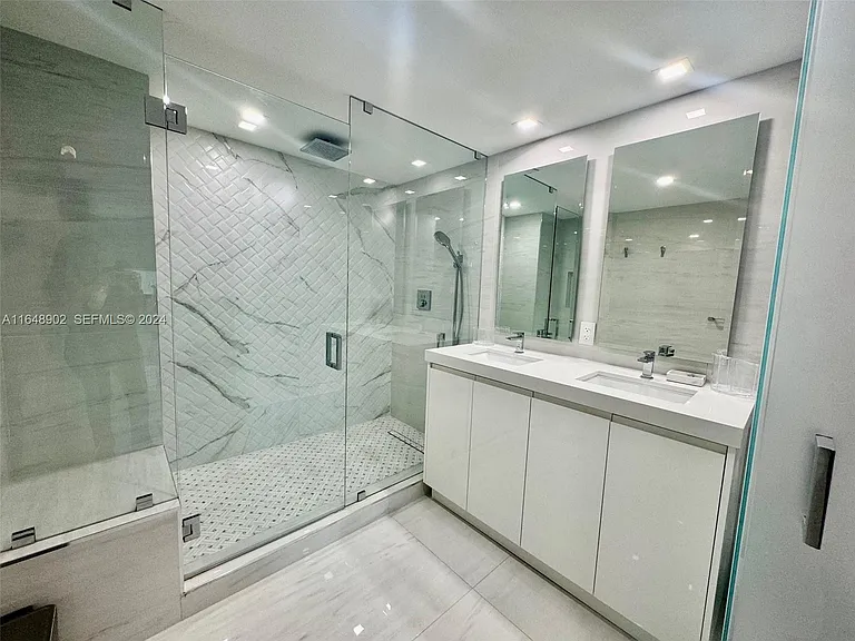 9801 Collins Ave #5U — Photo 28