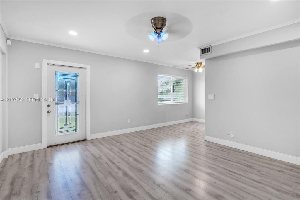 4500 NE 18th Ave, photo 5