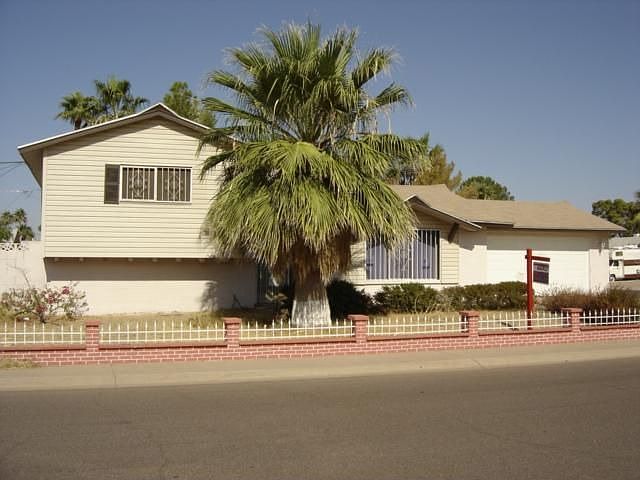 1st image of 3930 W Montebello Ave