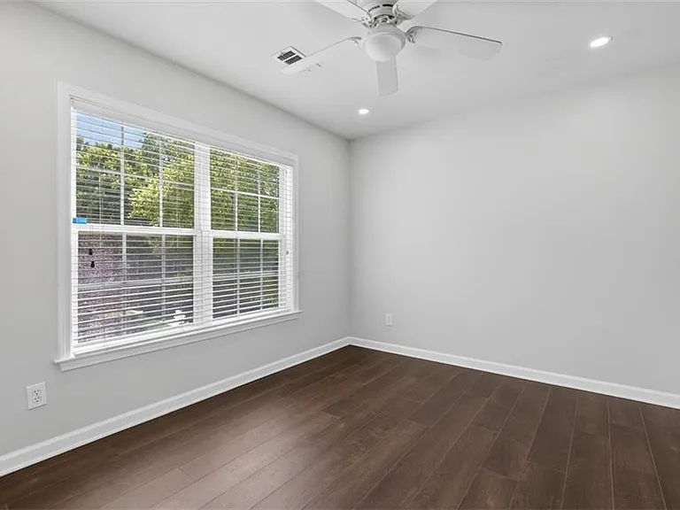 28 Stonehenge Ct — Photo 45