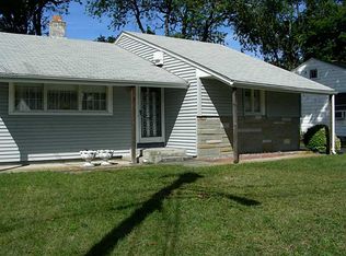 13 Belmore Rd, North Providence, RI 02904