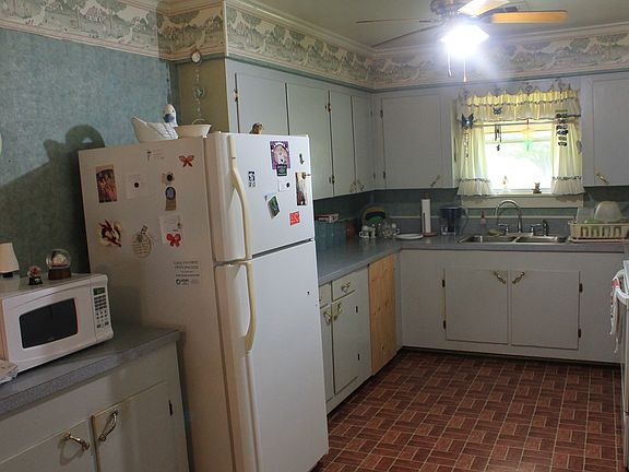 3rd image of 1227 Ashley Road 235