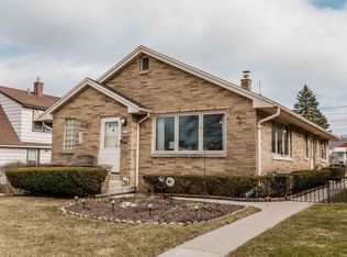3203 W Lynndale Ave, Greenfield, WI 53221