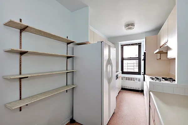 Sold by Luxor Homes & Investment Realty | media 15