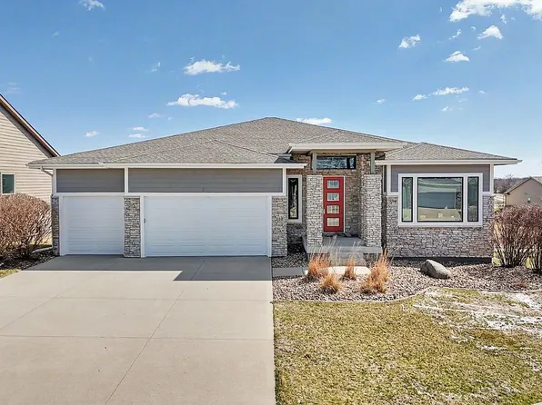 310 Abigail Ln, Waukee, IA 50263