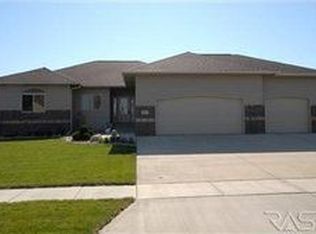 7617 W Lancaster St, Sioux Falls, SD 57106