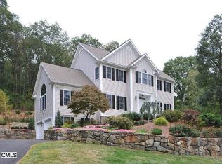 3 Woodstone Ct, Danbury, CT 06811