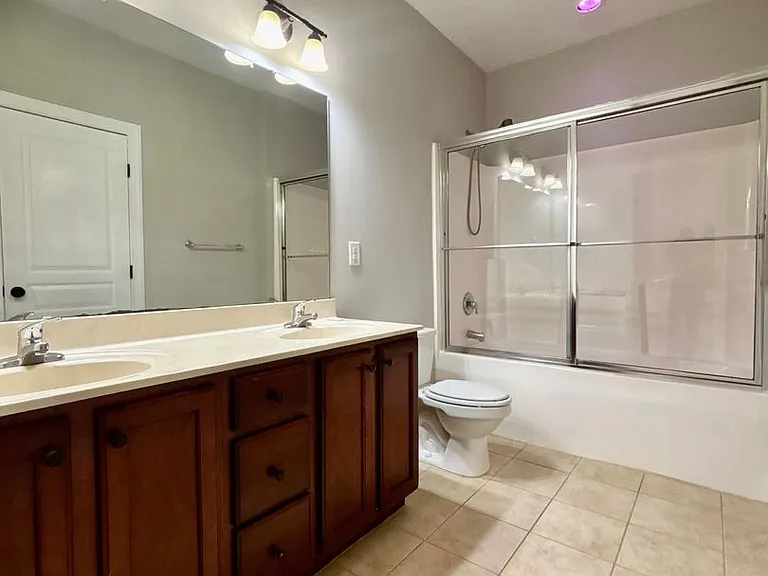 431 Georgetown Cir — Photo 27