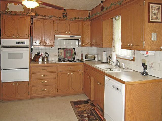 1st image of 1308 SW Skyline Dr