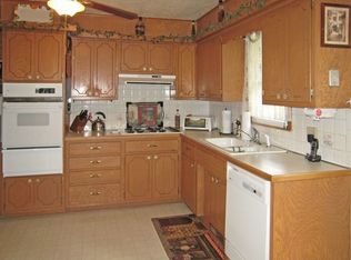 1308 SW Skyline Dr, Blue Springs, MO 64015