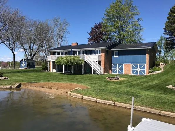 4855 Mohican Trl, Owosso, MI 48867
