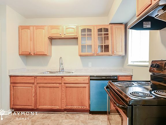 5th image of 5414 E 40th St