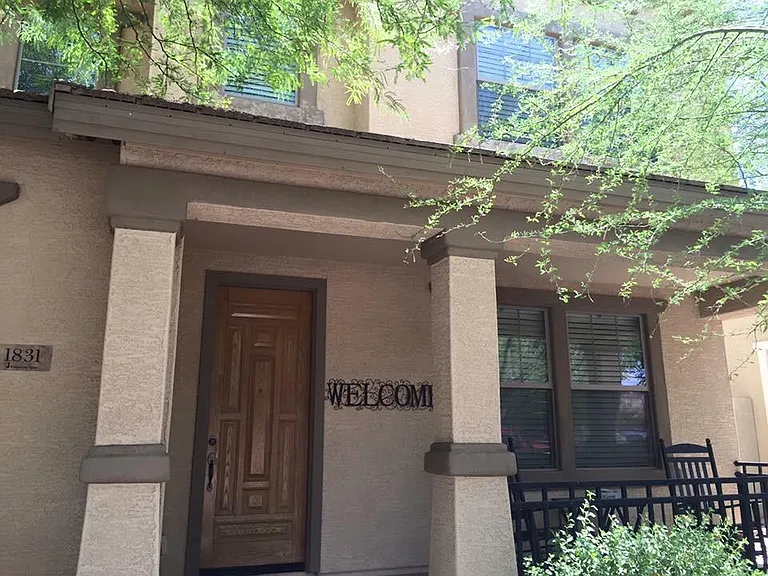 1831 S Rockwell St — Photo 1