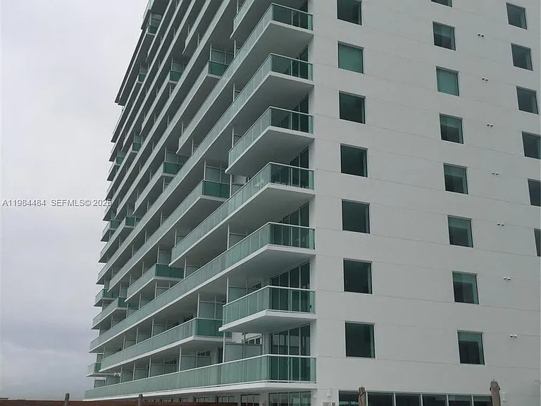 400 Sunny Isles Blvd #1105 — Photo 34
