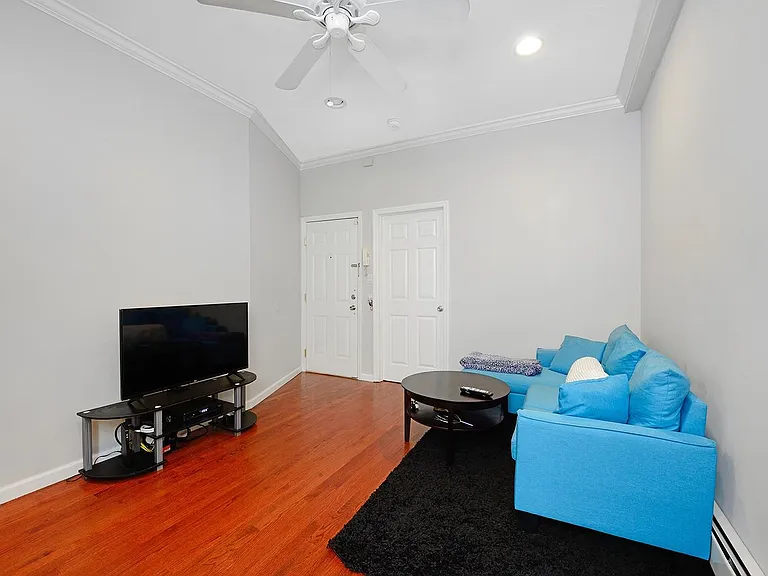 519 Willow Ave #2 — Photo 7