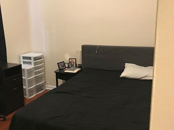 4th image of 406 N Delaware St #212