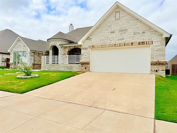 3rd image of 1424 Silent Springs Dr