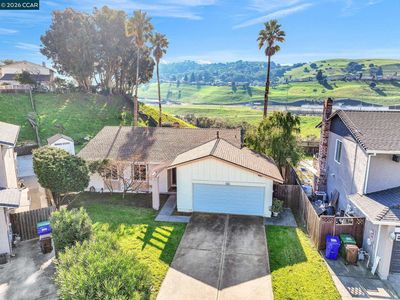 121 Fir Ct, Hercules, CA, 94547
