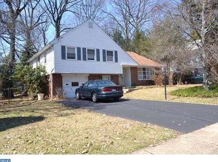 905 Edwards Dr, Springfield, PA 19064