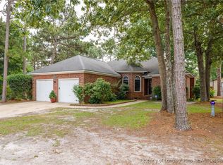 871 Doerun Dr, Fayetteville, NC 28311