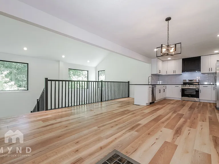 527 Lancelot Dr — Photo 11